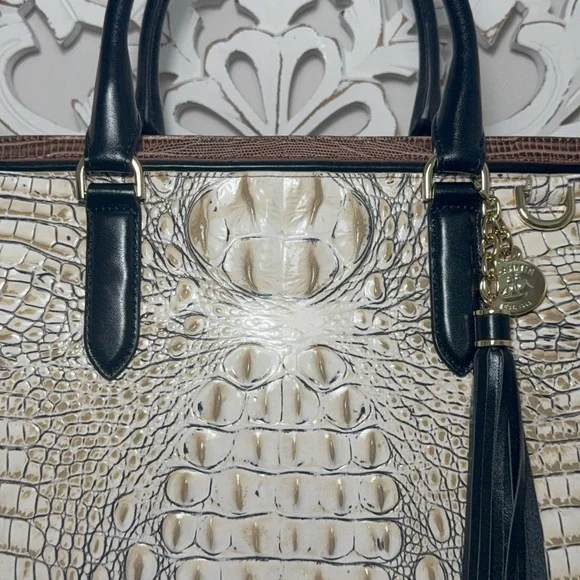 Brahmin Small Finley Satchel Timeless Taupe Skien Melbourne Leather - Picture 2 of 10